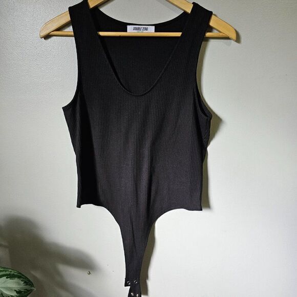 NEVER WORN DOUBLE ZERO BLACK SCOOP NECK BODYSUIT SIZE LARGE - Picture 1 of 11